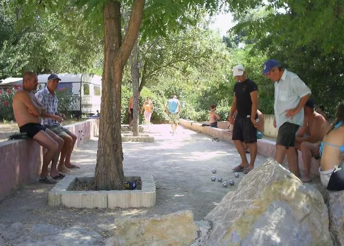 Campingplatz Mobil-home Pmr Avec Terrasse A - Api-1-52-1030