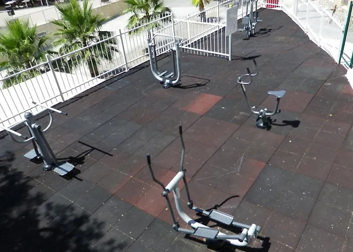 Mobil-home Pmr Avec Terrasse A - Api-1-52-1030 Campsite Hyeres